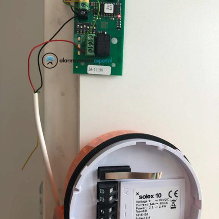 AlarmsysteemExpert.nl AlarmsysteemExpert.nl Professionele flitser, laag model + JB-111N