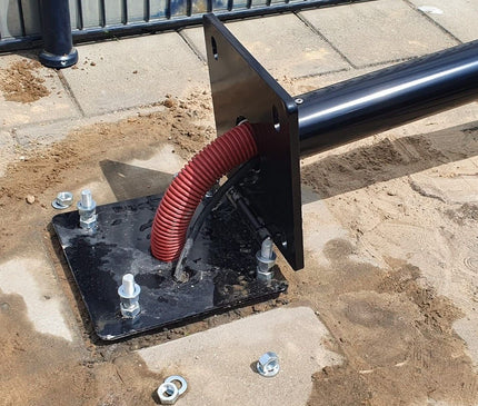 Alarm SystemExpert.nl Alarm SystemExpert.nl Light wood structure camera mast with tilt anchor 3 meters