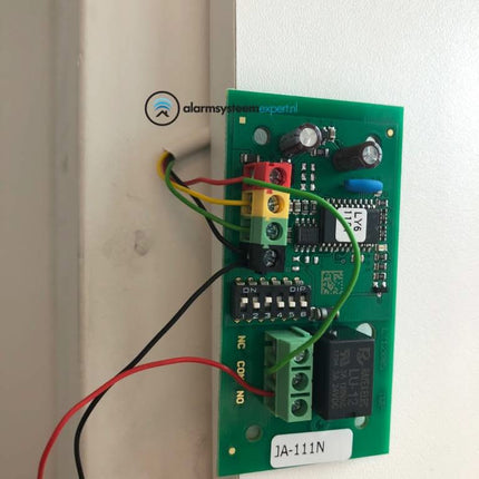 AlarmsysteemExpert.nl Professionele flitser, laag model + JB-111N