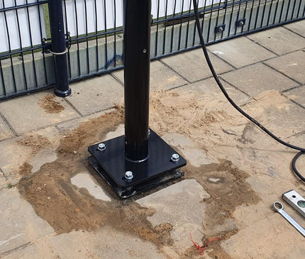 Alarm SystemExpert.co.uk Mât de caméra rond avec ancrage inclinable 3 mètres Ø 90mm
