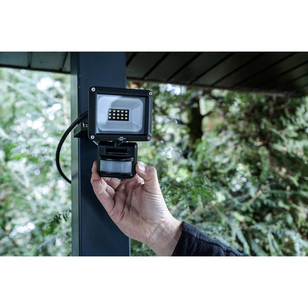 Nedis Nedis Spot LED JARO 1060 P, IP65, 10W, 1150lm, 6500K, avec détecteur de mouvement